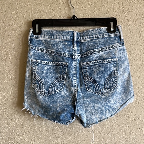Hollister Co Women’s Shorts Size 25 - Picture 2 of 2